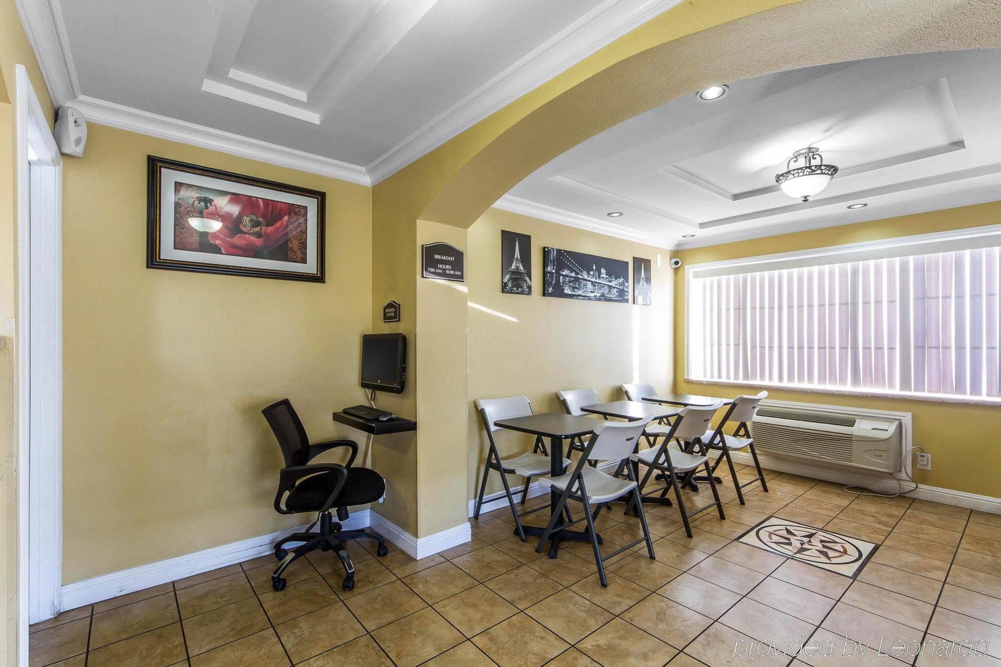 أوكلاند، كاليفورنيا Rodeway Inn & Suites Near The Coliseum & Arena المظهر الخارجي الصورة